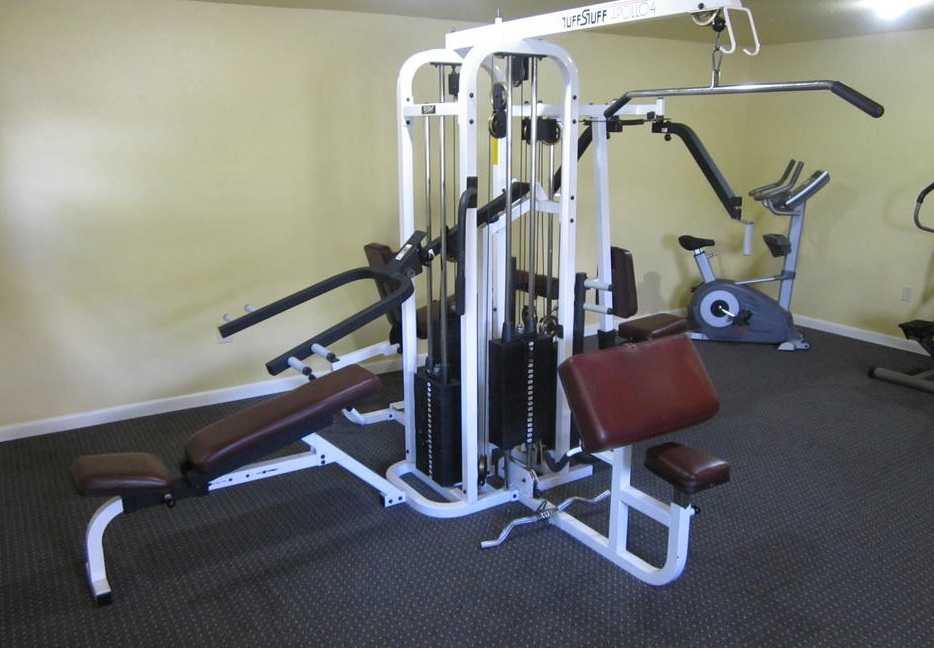 Various gym equipment at Winter Park Oaks rentals. 